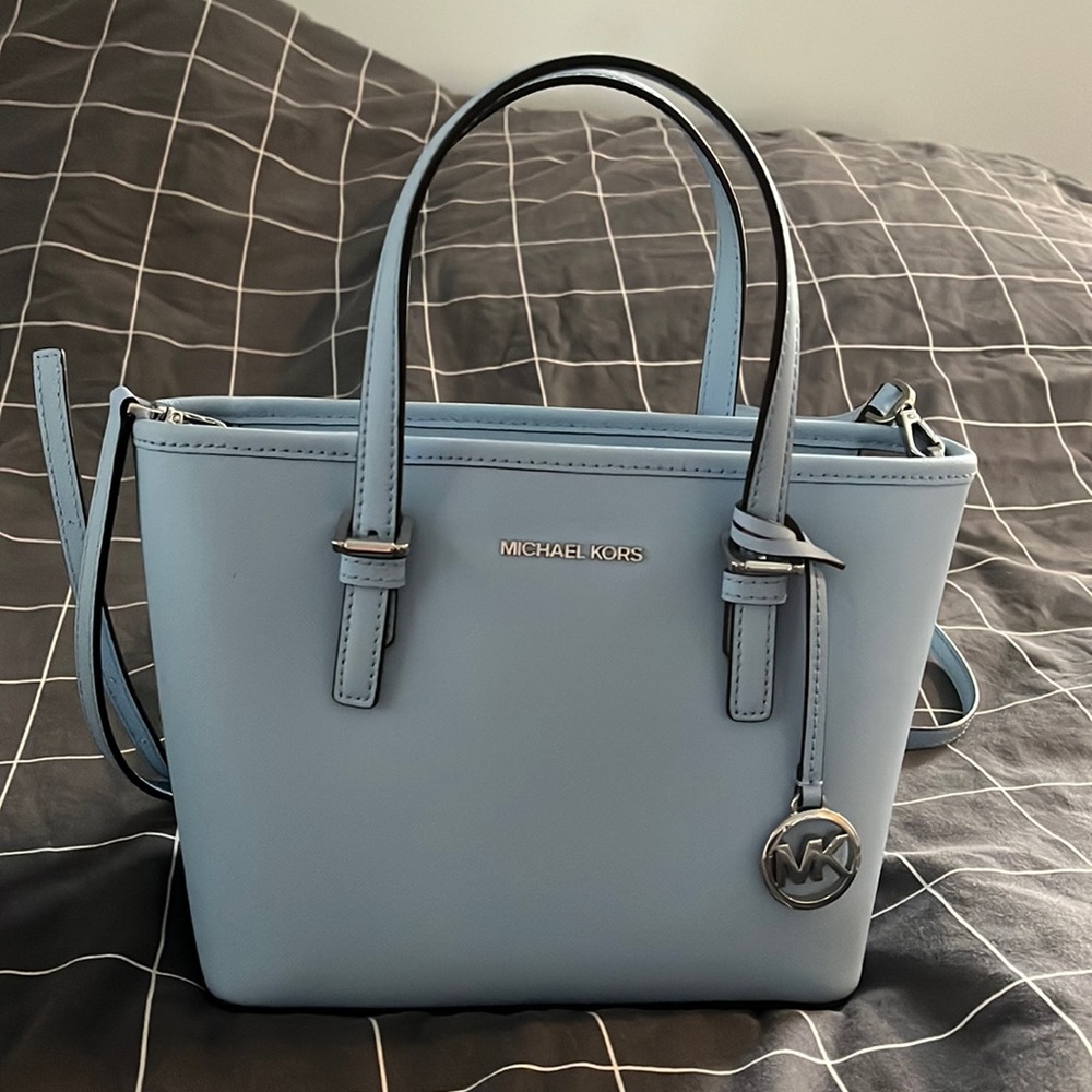 Michael kors crossbody
